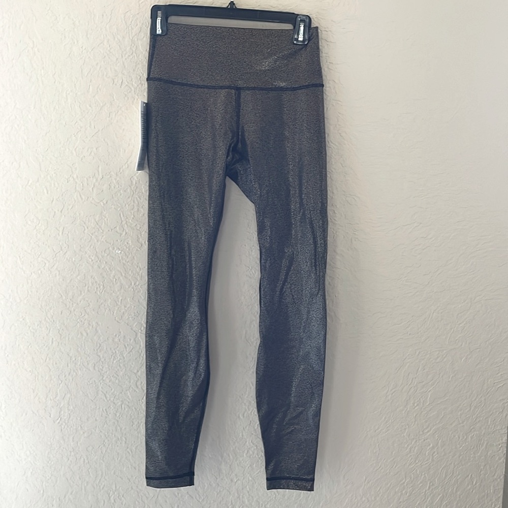 NWT. Lululemon leggings.